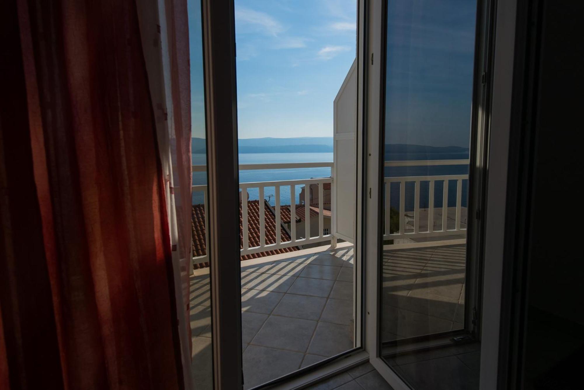 Bed And Breakfast Pero 3 Min Walk To The Beach Lokva Rogoznica Exteriör bild